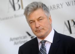 FBI: Alec Baldwin a apăsat pe trăgaciul armei care a ucis-o pe Halyna Hutchins