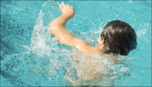 Băiatul urma să participe la nunta unui membru de familie