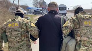 Un oficial SBU de rang înalt, găsit mort acasă. Un ales local spune că şeful SBU şi-a tras un glonţ în cap