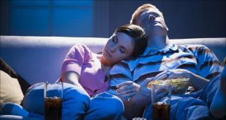 Femeia a descoperit curând că bărbatul era foarte rece la atingere și nu răspundea