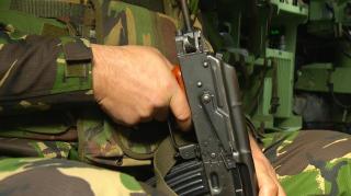 Un militar, trimis în judecată după ce și-a amenințat superiorii cu moartea: "Am pentru fiecare câte o boabă". Unde l-au găsit şefii lui
