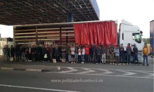 Migranții au fost descoperiți în timpul unui control.