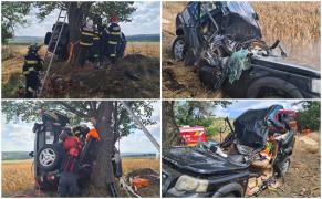 Impact fatal în Vaslui. O femeie de 59 de ani a murit strivită după ce maşina în care se afla s-a izbit de un copac