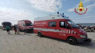 Un italian de 29 de ani a supraviețuit 9 ore agățat de o stâncă