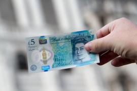 Banca Angliei va înlocui treptat portretul Reginei pe bancnote