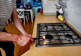 Franța plafonează prețul energiei pentru consumatorii domestici. Măsurile vor împiedica dublarea facturilor