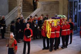 Un celebru actor din Hong Kong şi-a cerut scuze după ce a elogiat-o pe Regina Elisabeta a II-a