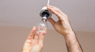 Williams a spus că a oprit curentul și a blocat panoul electric, pentru a economisi bani la facturile la electricitate