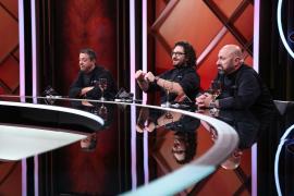 Chefi la cuțite, lider de piață cu ediția de luni. În seara aceasta, jurații au parte de o provocare inedită: sunt chemați la bancurile de lucru legați la ochi