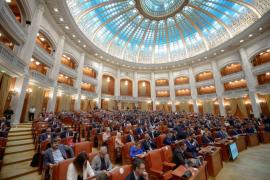 A fost votată majorarea demnitarilor din administraţia locală: USR va ataca proiectul la CCR. Cu cât cresc salariile primarilor