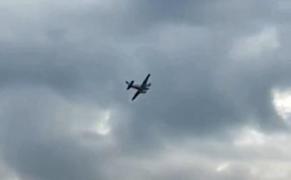 Ultimul mesaj postat pe Facebook de pilotul care a amenințat că va prăbuși un avion furat peste un magazin din SUA