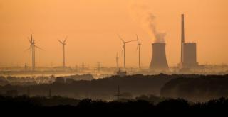 Criză energetică duce la scăderea calității aerului. Polonezii ar putea primi măști pentru a se proteja de poluare