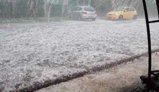 Meteo: Ploi torențiale, grindină și vijelii în jumătate de țară. Cod galben de vreme extremă până mâine noapte