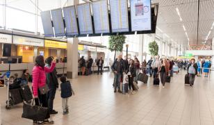 Anchetă pe un aeroport londonez, unde a fost găsit un colet cu uraniu