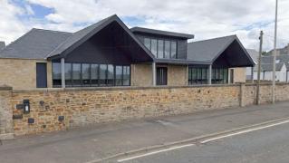 Și-au construit o casă de 730.000 de dolari, iar acum ar putea fi obligați să o demoleze. Eroarea descoperită de o primărie din Scoția