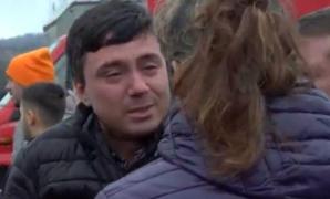 „Cum, mă, cum să fie mort? Cum să fie mort?" Fratele unuia din minerii morți în accidentul din Gorj răpus de durere lângă locul tragediei