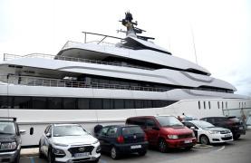 Doi bărbaţi, inculpaţi în SUA pentru că au protejat iahtul unui oligarh rus. Numele navei, schimbat pentru a păcăli autorităţile