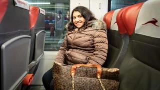 O tânără din Italia parcurge 1.600 km pe zi pentru a merge la muncă: "E mai ieftin decât o chirie în Milano"