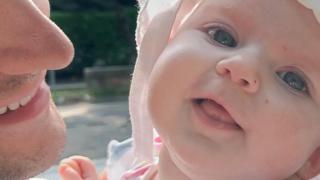 Fetiţa a fost răpusă de boală, la doar 7 luni