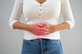 Riscul de cancer la colon se dublează dacă consumi această băutură. Alți factori de risc ai temutei boli