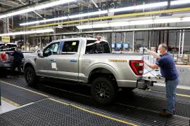 O mare companie auto plănuieşte concedieri în masă în Europa. Câţi oameni ar urma să-şi piardă locurile de muncă