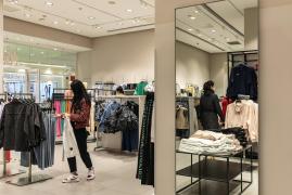 Prăbuşire în profiturile celui de-al doilea cel mare retailer de îmbrăcăminte din lume. Compania, afectată de retragerea de pe piaţa din Rusia