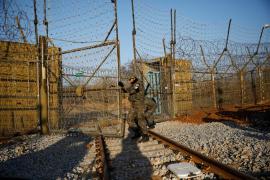 Un militar sud-coreean a tras din greşeală cu mitraliera la frontiera Coreei de Nord