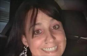 O mamă din UK, moartă după ce a așteptat 11 ore după o ambulanță