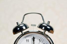 Se mai schimbă ora în octombrie 2023? Ce scop are trecerea la ora de iarnă