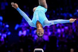 Moment istoric în gimnastică. Simone Biles a devenit prima sportivă care a realizat o săritură Iurcenko dublu echer