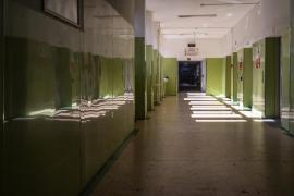 Un bărbat din Brăila, găsit mort lângă gardul spitalului unde era internat: "Era desculţ şi în pijamale". Conducerea unităţii dă vina pe firma de pază