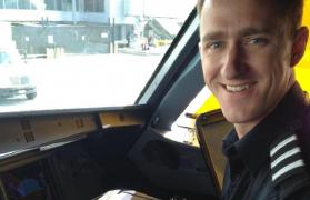 Pilotul acuzat că a încercat să prăbuşească un avion cu 80 de pasageri în timpul zborului, în SUA, spune că e nevinovat. Dă vina pe o cădere nervoasă