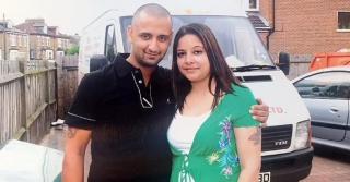 Şi-a sedat soţul, apoi i-a tăiat gâtul. Mama din UK voia banii din asigurarea de viaţă a bărbatului, pe care să îi cheltuie cu amantul