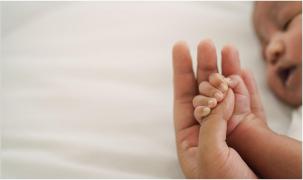 Nou-născut, mort după ce medicii din UK nu i-au administrat o injecție vitală care i-ar fi salvat viața. I-au spus mamei că a fost făcută