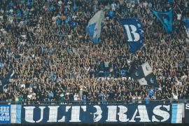 Și-a dat viața pentru un loc mai bun la meciul Napoli - Milan. Suporter mort după o prăbușire de 20 de metri în gol: cadavrul, găsit în parcarea stadionului Maradona