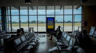 Românii blocaţi pe aeroportul din Treviso au trecut prin momente dificile