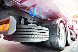 Doi tineri marocani, găsiţi de poliţiştii de frontieră Giurgiu ascunşi pe roțile de rezervă ale unui camion. Şoferul habar nu avea