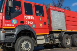 Pompieri la o intervenţie, imagine ilustrativă