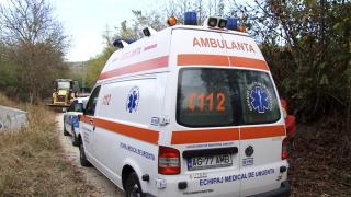 Încă un bărbat strivit sub un mal de pământ, în Argeș. A fost scos în stop cardio-respirator, iar medicii luptă să-l resusciteze