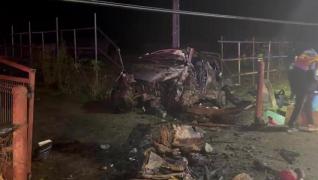 Accident teribil în Maramureş. Un mort şi 5 răniţi, printre care 2 copii, după ce o maşina s-a izbit de un podeţ