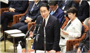 Guvernul Japoniei alocă 113 miliarde de dolari pentru susţinerea economiei. Cum vor fi cheltuiţi banii