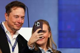 Elon Musk și-a șters contul de Instagram pentru că ajunsese să își facă prea multe selfie-uri: "Cred că te poate face să fii cam deprimat"