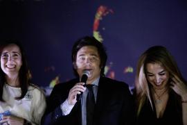 Javier Milei, noul preşedinte al Argentinei. E poreclit "Trump" şi spune că a fost îndemnat să candideze de câinele său mort