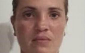 O româncă de 28 de ani a furat o casetă de bijuterii din hotelul din Londra în care lucra şi s-a făcut nevăzută. Valoarea pagubei e uriaşă