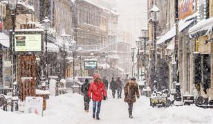 Avertizare ANM de vreme rea: Cod galben şi portocaliu de viscol şi ninsori, cu rafale de peste 100km/h. Zonele afectate