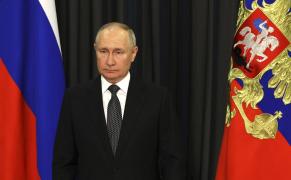 Rusia ar putea obliga străinii să semneze un "acord de loialitate": Nu vor putea să critice statul, valorile familiei şi istoria soviectică