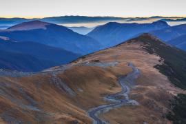 Circulaţia pe Transalpina şi Transfăgărăşan se închide luni, 6 noiembrie 2023, din cauza vremii neprielnice