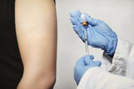 Femeile între 19 şi 45 de ani pot cumpăra vaccinul HPV redus cu 50%, anunţă ministrul Sănătăţii