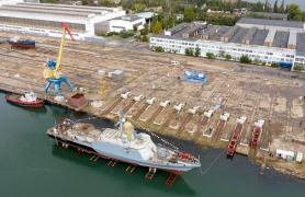 Ucrainenii au atacat un şantier naval din Crimeea: o navă a fost avariată. Sistemele de apărare antiaeriană au doborât 13 rachete