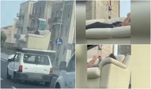 Un italian, surprins întins pe o canapea care era transportată pe plafonul unei mașini. Șoferul spune că nu știa că tânărul e acolo